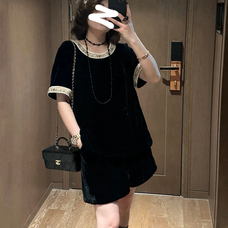 High-End Black Age-Reducing Suit 2026 Summer Plus Size Fat mm Retro Luxury Fashion Stylish Short-Sleeved Two-Piece Set for Women