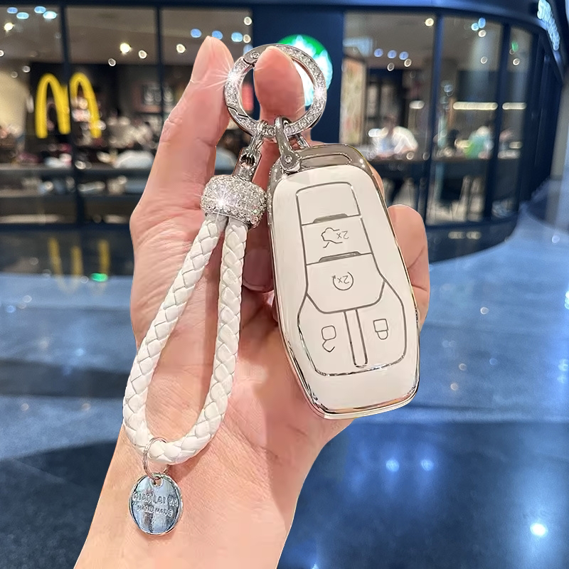 Suitable for Old Model Ford Taurus Key Cover 17-18 Explorer Mustang Shell High-End Car Keychain for Women