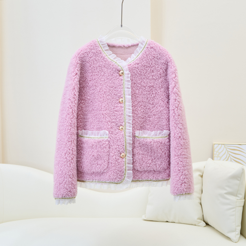 2025 Autumn and Winter Sheepskin Shearling Coat with Lace Trim, Chanel-Style Lamb Fur Short Coat for Women 2025 Autumn and Winter Sheepskin Shearling Coat with Lace Trim, Chanel-Style Lamb Fur Short Coat for Women