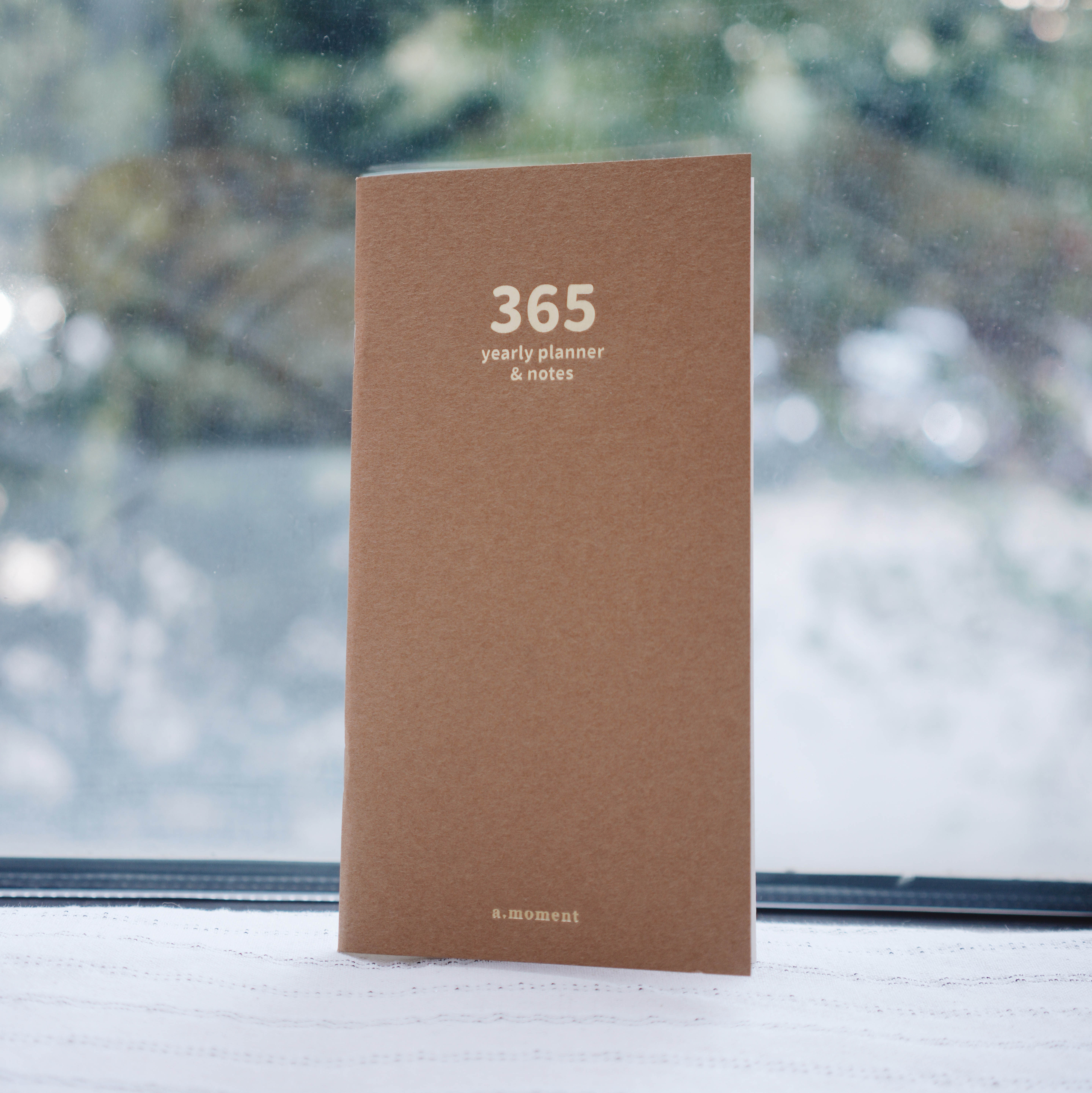 a.moment Yearly Planner (TN Regular Size)