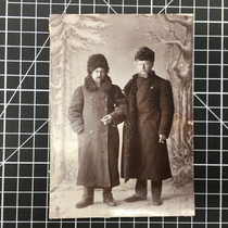 6927 Soviet old photos figures officers humanities and geography decorations medals decorations not new and realistic shooting