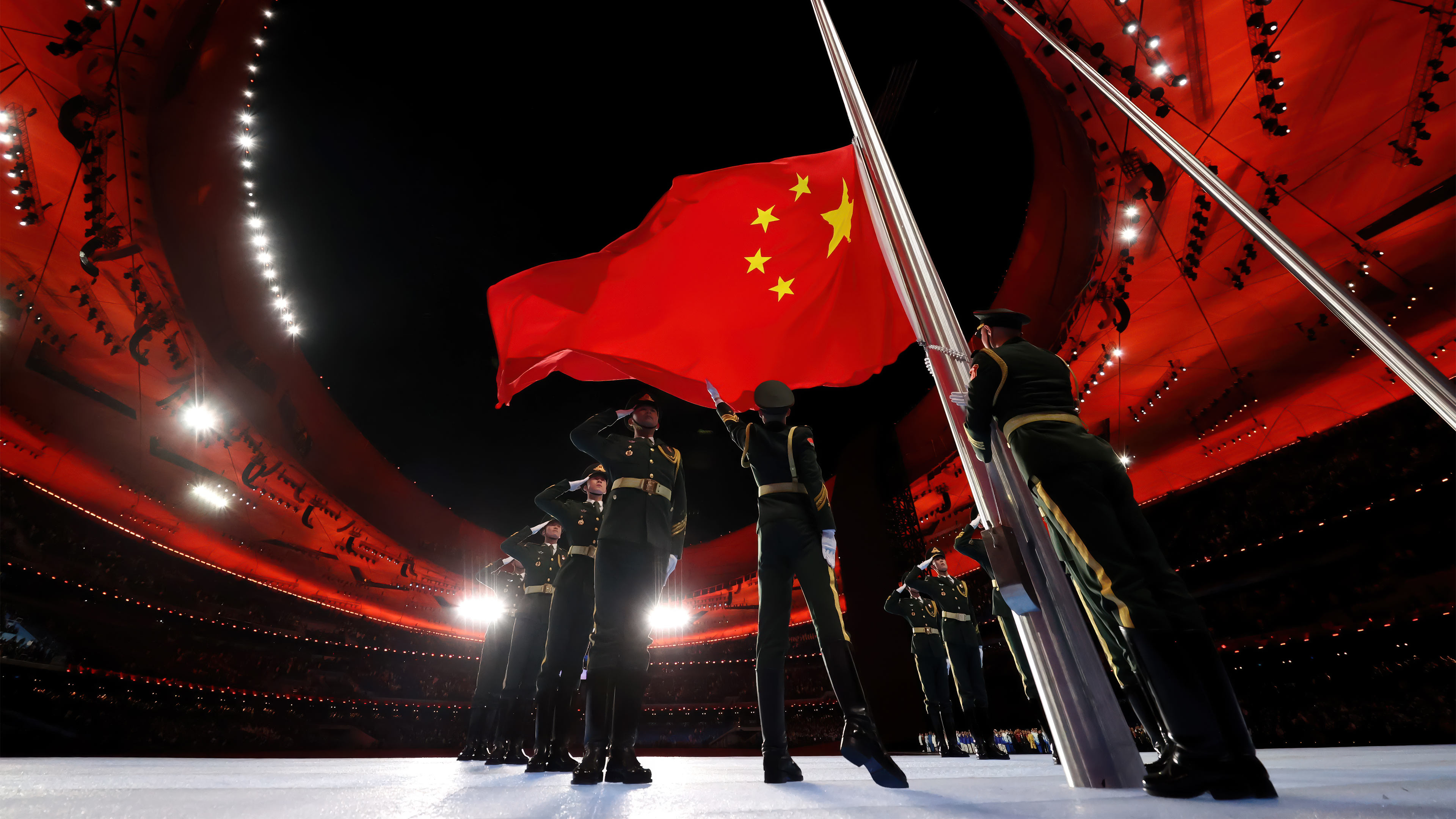 4K 高清鸟巢开幕式升国旗壁纸 五星红旗仪仗队敬礼红色爱国无水印电脑图片