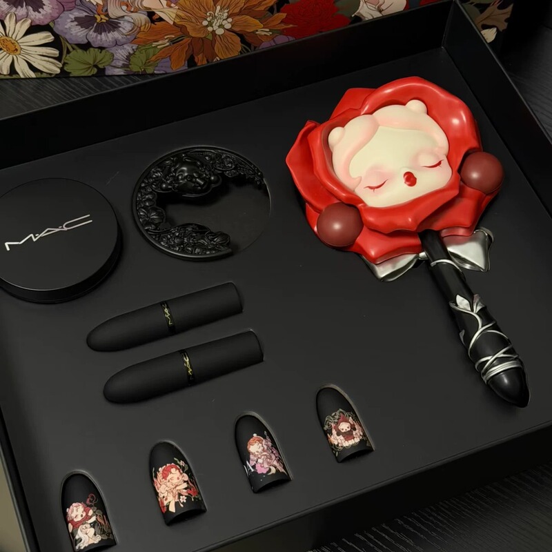 26Th Chinese Valentine's Day Limited Edition Mac Bubble Mart Collaboration Rose Handheld Mirror Lipstick Roll King Air Cushion Gift Box Set 26Th Chinese Valentine's Day Limited Edition Mac Bubble Mart Collaboration Rose Handheld Mirror Lipstick Roll King Air Cushion Gift Box Set