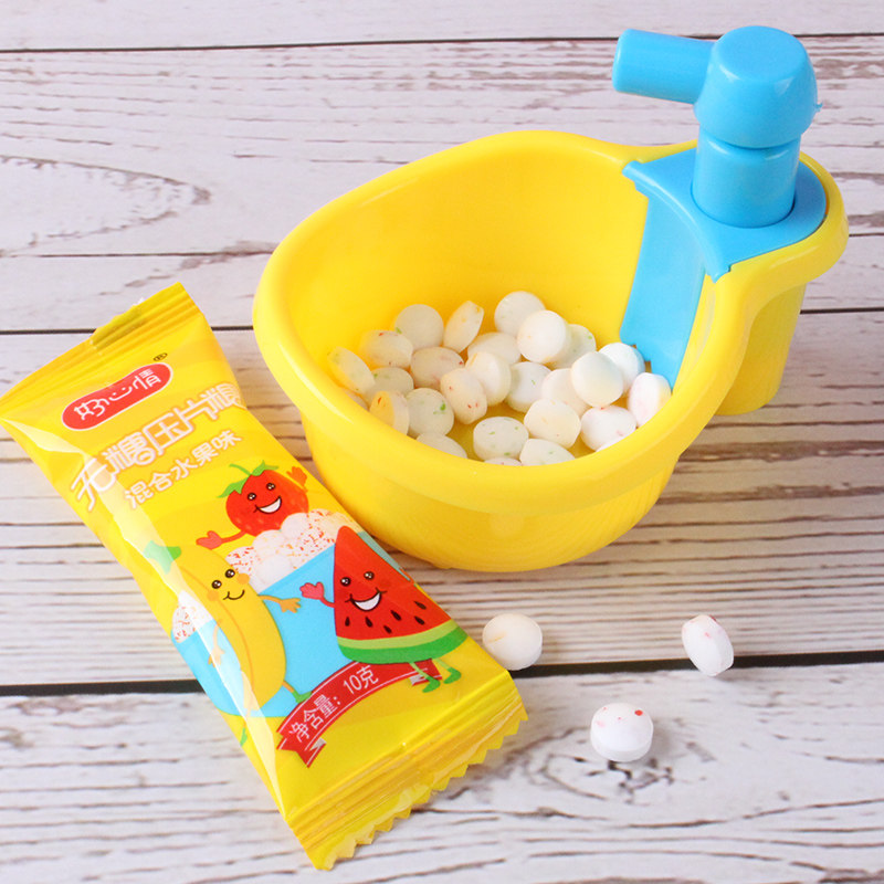 Fun children's day sweets creative toys funny crazy toilet bathtub DIY snack gift
