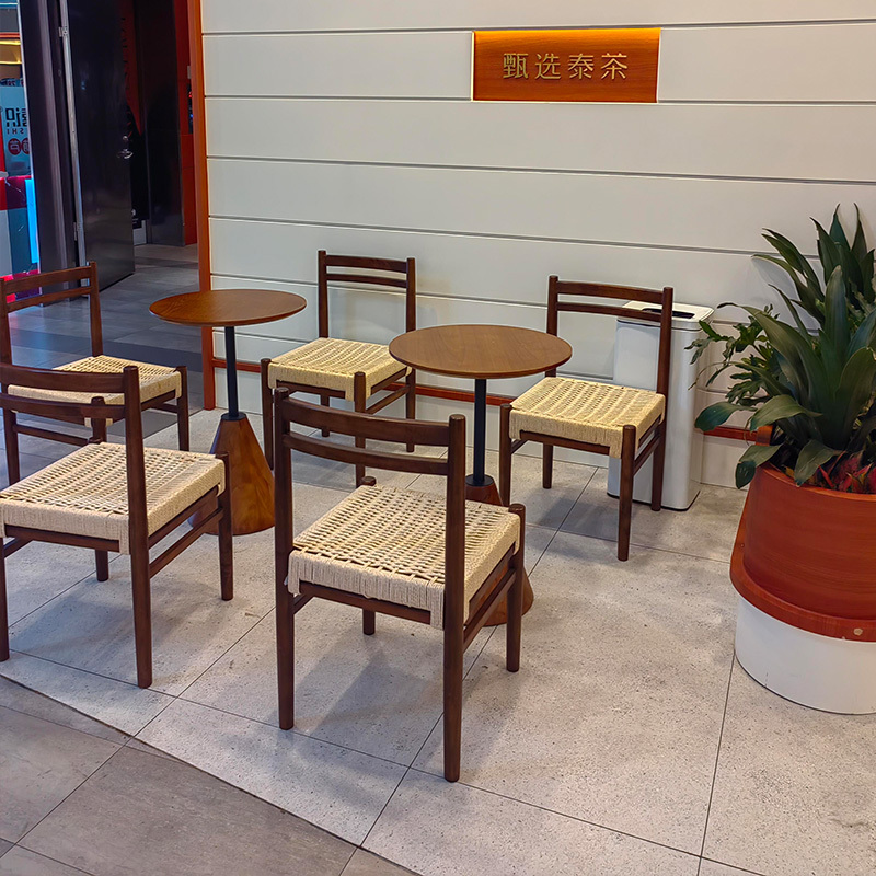 Retro Solid Wood Tables and Chairs for Cafes, Milk Tea Shops, Commercial Use, Wabi-Sabi Style, Dessert and Burger Shops, Taverns, Bars, Round Tables