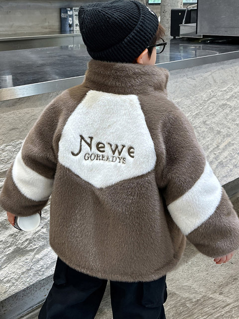 Boys' Winter Clothing, Fleece-Lined and Thickened Mink Fur Sweater, 2025 New Stylish Jacket, Children's Winter Clothing, Warm Cotton Coat