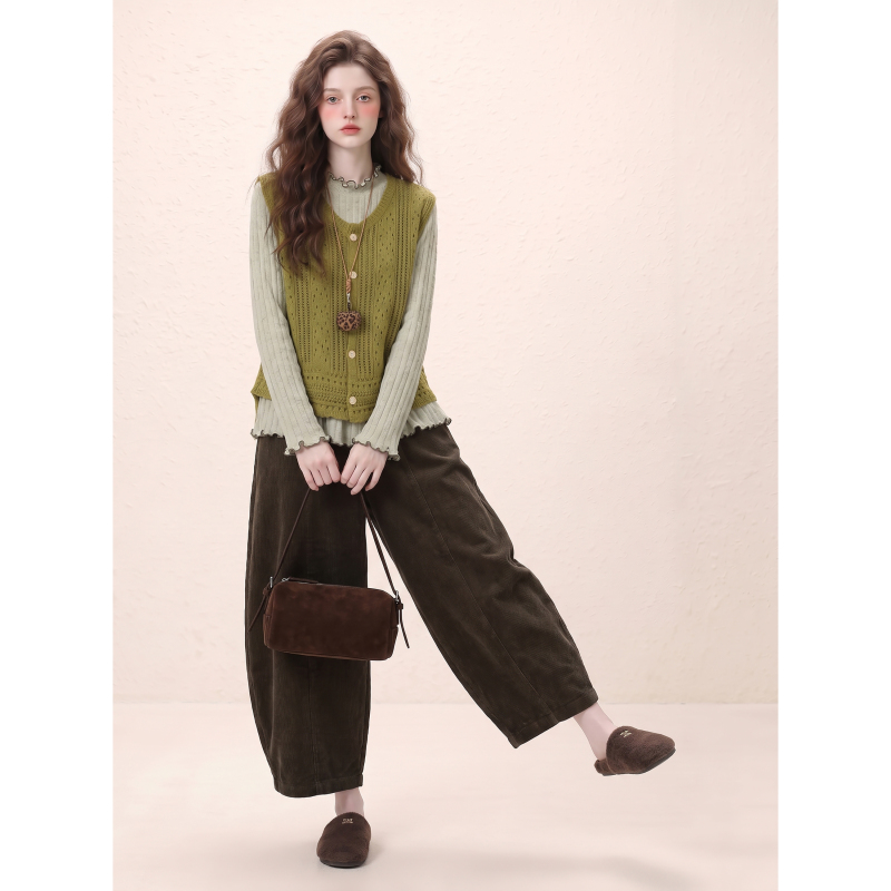 Artistic Yellow-Green Hollow-Out Knit Vest and Wide-Leg Cropped Pants Set for Women, Autumn Age-Reducing Unique Outfit Artistic Yellow-Green Hollow-Out Knit Vest and Wide-Leg Cropped Pants Set for Women, Autumn Age-Reducing Unique Outfit