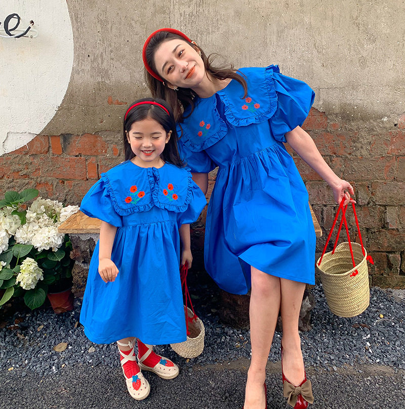 Korean high-end parent-child dress mother-daughter dress foreign style blue embroidered collar dress 2022 summer new Korean style trend