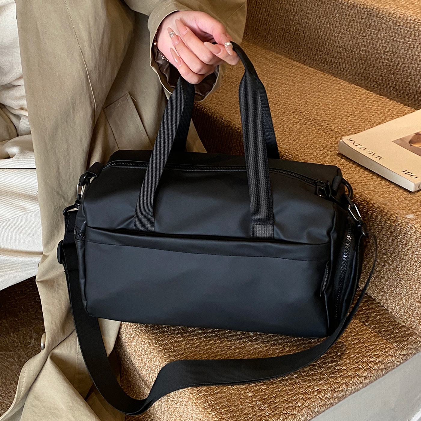 Small sports waterproof fitness bag for women daily storage simple casual travel bag hand luggage bag crossbody bag for women