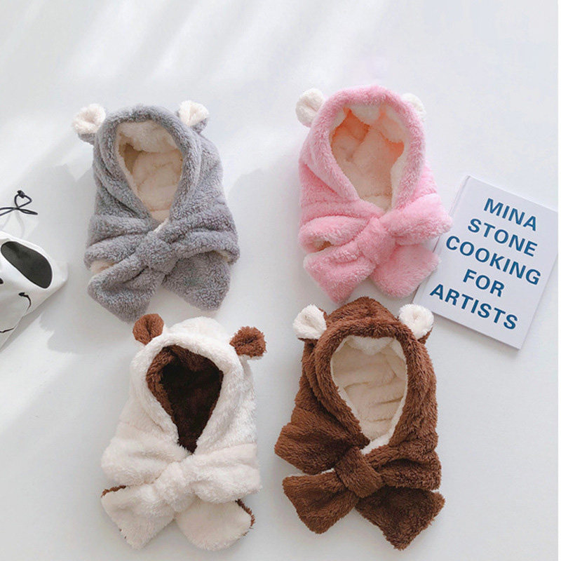 2020 new children's hat winter scarf around the neck and hat Han baby hood to keep the ear hat warm