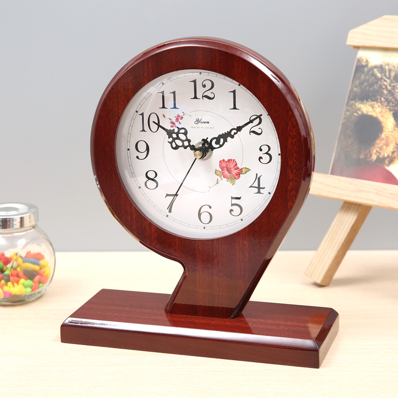 Yisen minimalist modern European style wooden mute Chinese style seat clock cute Eurostyle Art Living room Creative 9-word seat clock
