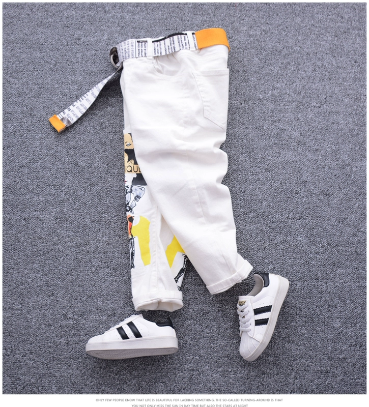 Quần jeans bé trai 2019 xuân hè mới cho bé quần trắng chân phiên bản Hàn Quốc cho bé lớn thường mặc quần dài thủy triều - Quần thời trang trẻ em