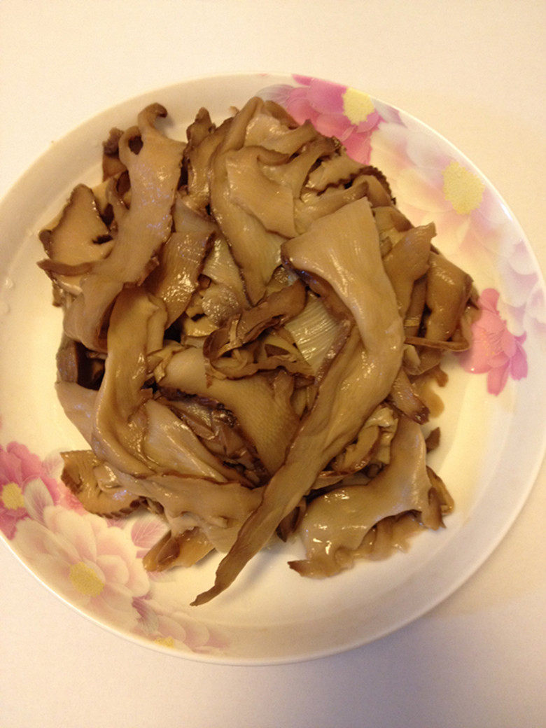 Sliced tobacco shoots oil stew asparagus Hunan's Xiangvegetable Jinggangshan Smoked asparagus dried and dried and dried and dried