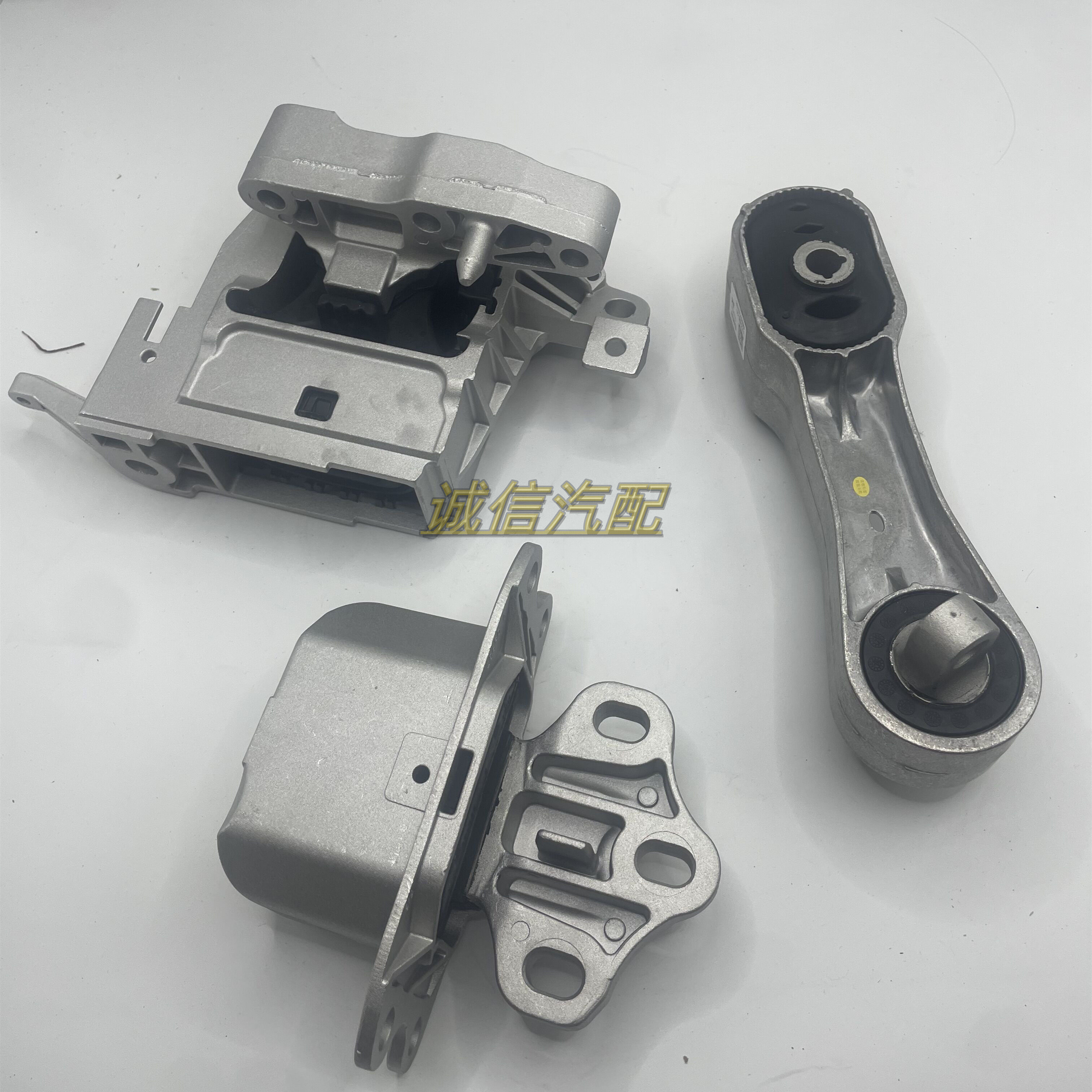 专治宝马MINI迷你F45/F49/2系/X1发动机机脚胶支架垫，让你的爱车焕发新生！-发动机支架胶-淘宝好物网