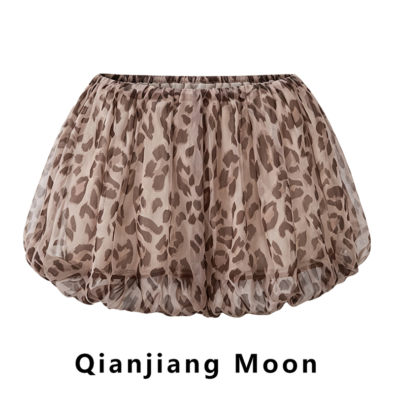 American-Style Spicy Girl Leopard Print High-Waisted Casual Shorts for Women, New Summer Model with Elastic Waist, Slimming and High-End Feel, Suitable for Outerwear and as Leggings American-Style Spicy Girl Leopard Print High-Waisted Casual Shorts for Women, New Summer Model with Elastic Waist, Slimming and High-End Feel, Suitable for Outerwear and as Leggings