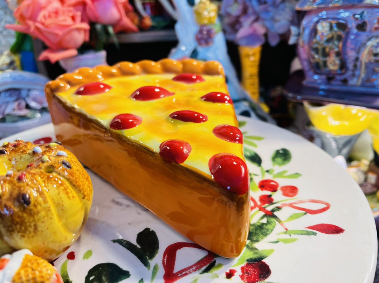 Pizza bread biscuits burger foreign trade ceramic underglaze color piggy bank piggy bank ornaments piggy bank