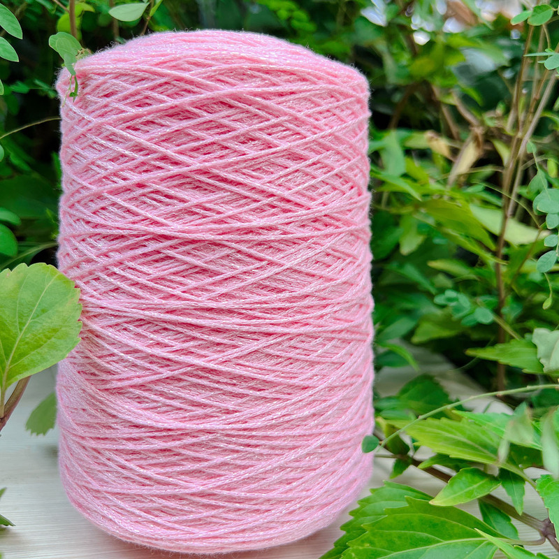 Medium-Fine Cherry Blossom Pink Glitter Hollow Yarn Chain Can Be Woven or Crocheted, Suitable for Both Single and Interwoven Patterns, Soft and Skin-Friendly