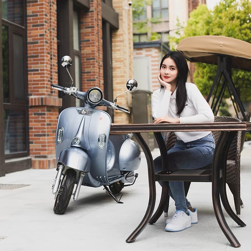 New Model Roman Holiday Electric Scooter Vespa, Trendy Electric Bike, Retro Motorcycle, 72V High-Appearance Female Scooter New Model Roman Holiday Electric Scooter Vespa, Trendy Electric Bike, Retro Motorcycle, 72V High-Appearance Female Scooter