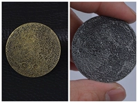 Бронзовая луна