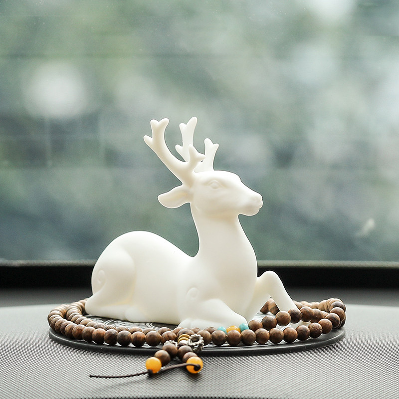 Creative car ornaments New car interior all the way to the safety of the blessing ceramic cute deer car decorations
