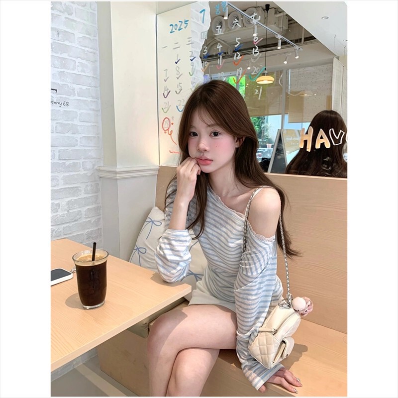 Sweet Style Lace Splicing Off-Shoulder Long-Sleeve T-Shirt for Women, New Autumn Model, Age-Reducing Chic Striped Off-Shoulder Top for Summer Sweet Style Lace Splicing Off-Shoulder Long-Sleeve T-Shirt for Women, New Autumn Model, Age-Reducing Chic Striped Off-Shoulder Top for Summer