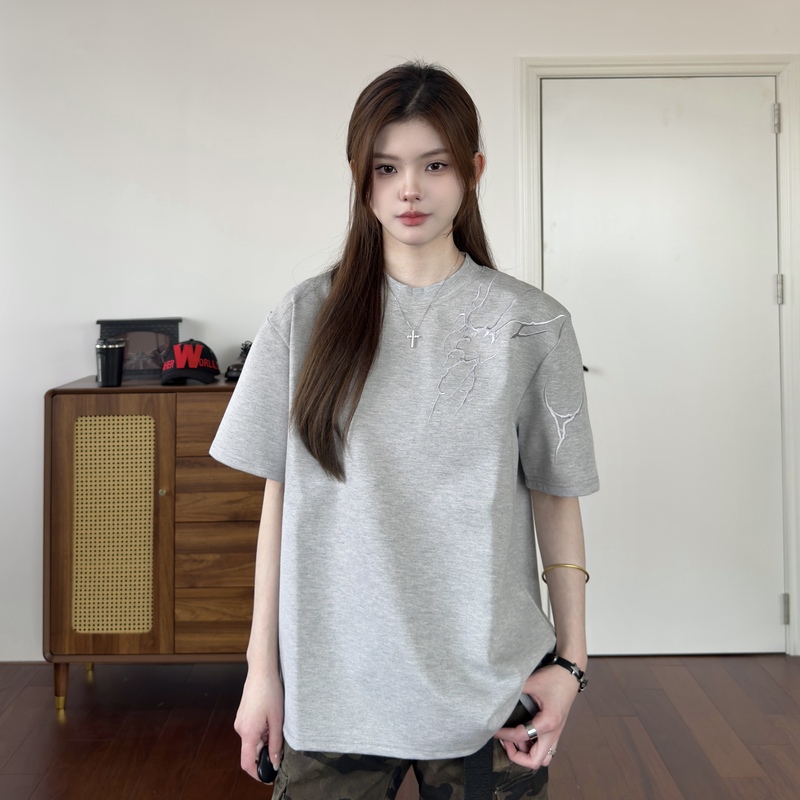 Ahcn Has High Aspirations, American-Style Summer Textured Stiff Gray Short-Sleeved Men's Cleanfit Short Wide Embroidered T-Shirt Ahcn Has High Aspirations, American-Style Summer Textured Stiff Gray Short-Sleeved Men's Cleanfit Short Wide Embroidered T-Shirt