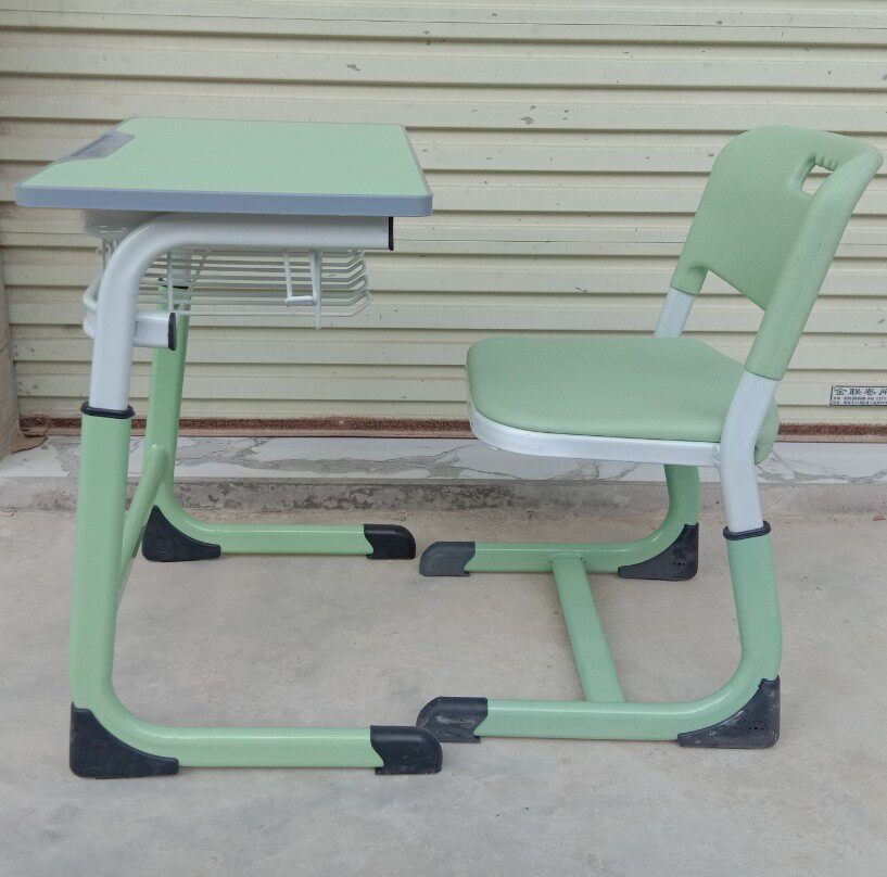 Standard desks and chairs for primary and middle school students can be raised and lowered school classroom tutoring cram school single learning desks and chairs training table