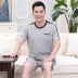 Mens ngắn tay mùa hè pajama thiết lập năm 2019 quần short trung niên vòng cổ mới thể thao bình thường có thể mặc quần áo về nhà. 