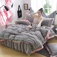 Cặp vợ chồng cô gái tim giường bedspread váy một gia đình bốn 1.5 / 1.8 / 2.0m mét chúa gió chăn giường khăn trải giường - Bộ đồ giường bốn mảnh bộ ga giường everon