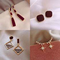 Suitable for winter earrings small crowdlaw retro ear pendant red ear nail temperament female long ear pendant Korean earrings