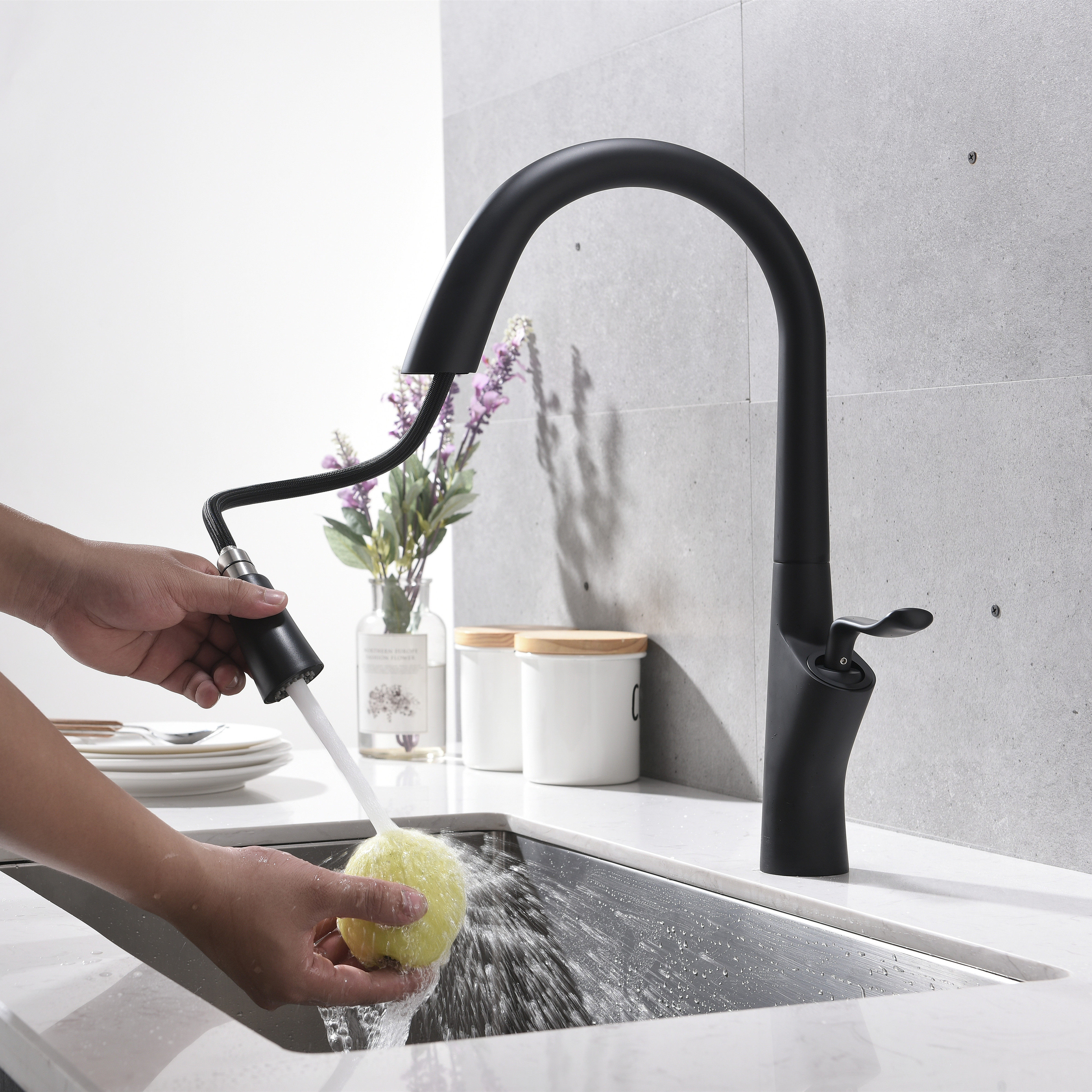 Rotary 360 degree lead-free hot and cold kitchen faucet pull-out brushed washbasin sink faucet