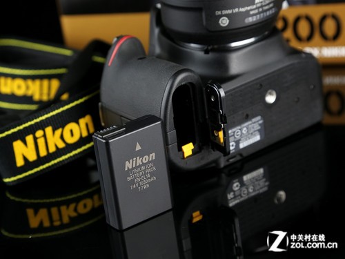 Обзор зеркальной фотокамеры начального уровня Nikon D5200 с 24 миллионами 39 баллов