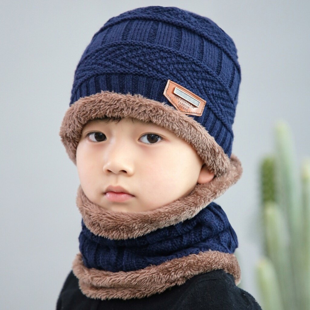 Middle school student gray baby winter hat cycling boy with scarf primary school student ear protection thirteen-year-old gift set