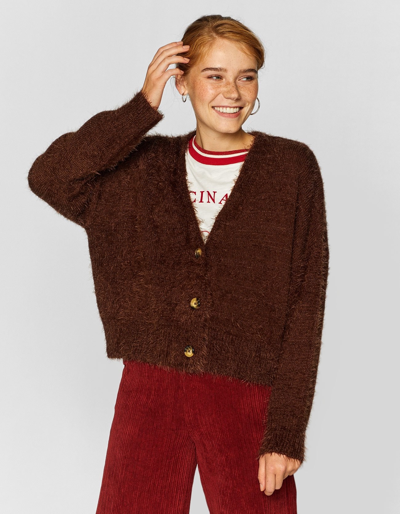 Giảm giá thu đông Stradivarius phiên bản ngắn cổ chữ V sang trọng dài tay áo cardigan nữ 05199777401 áo len cổ lọ form rộng