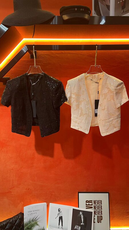 Influencer-Style 7079 Summer Special Price Chanel-Inspired Sequin-Embellished Short-Sleeve Blazer with Shoulder Pads