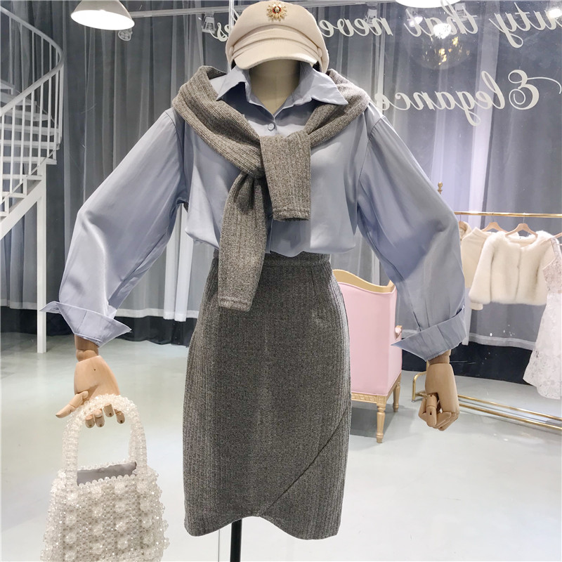 2018 thu đông mới kiểu Hồng Kông dài tay Khăn choàng mỏng giả áo hai dây + váy cao eo thon phù hợp với nữ đồ bộ pijama