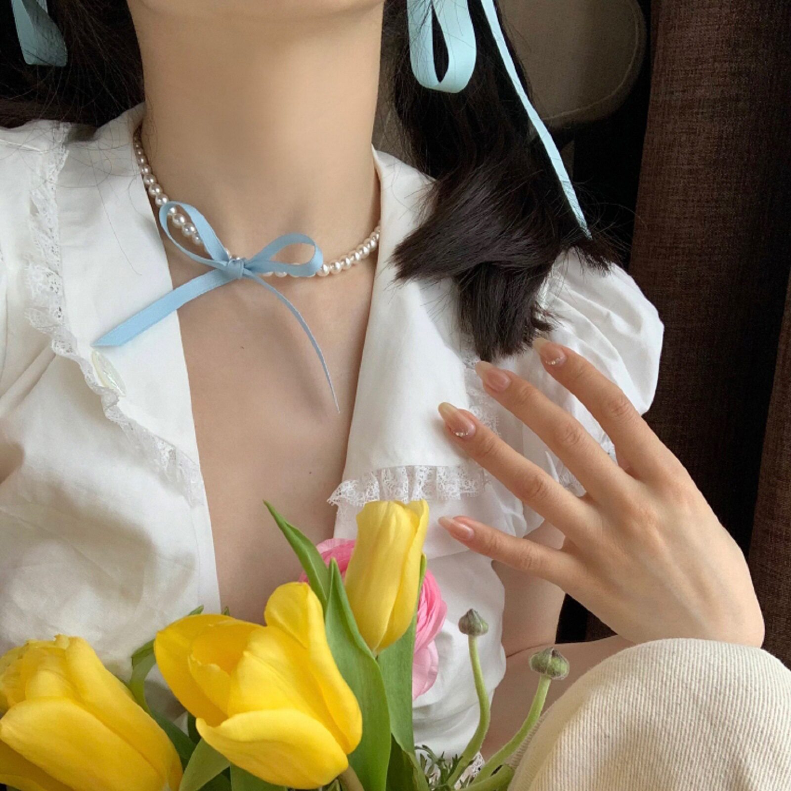 Ballet-inspired necklace, French style, blue ribbon bow, pearl choker, short collarbone chain.