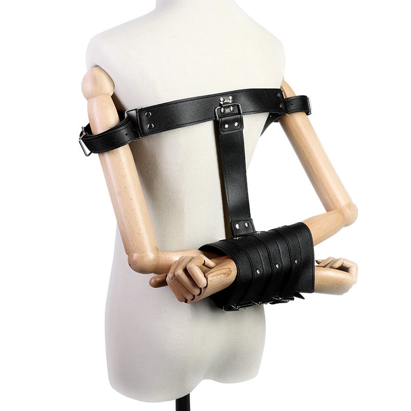 Bondage Restraint Set detail 3