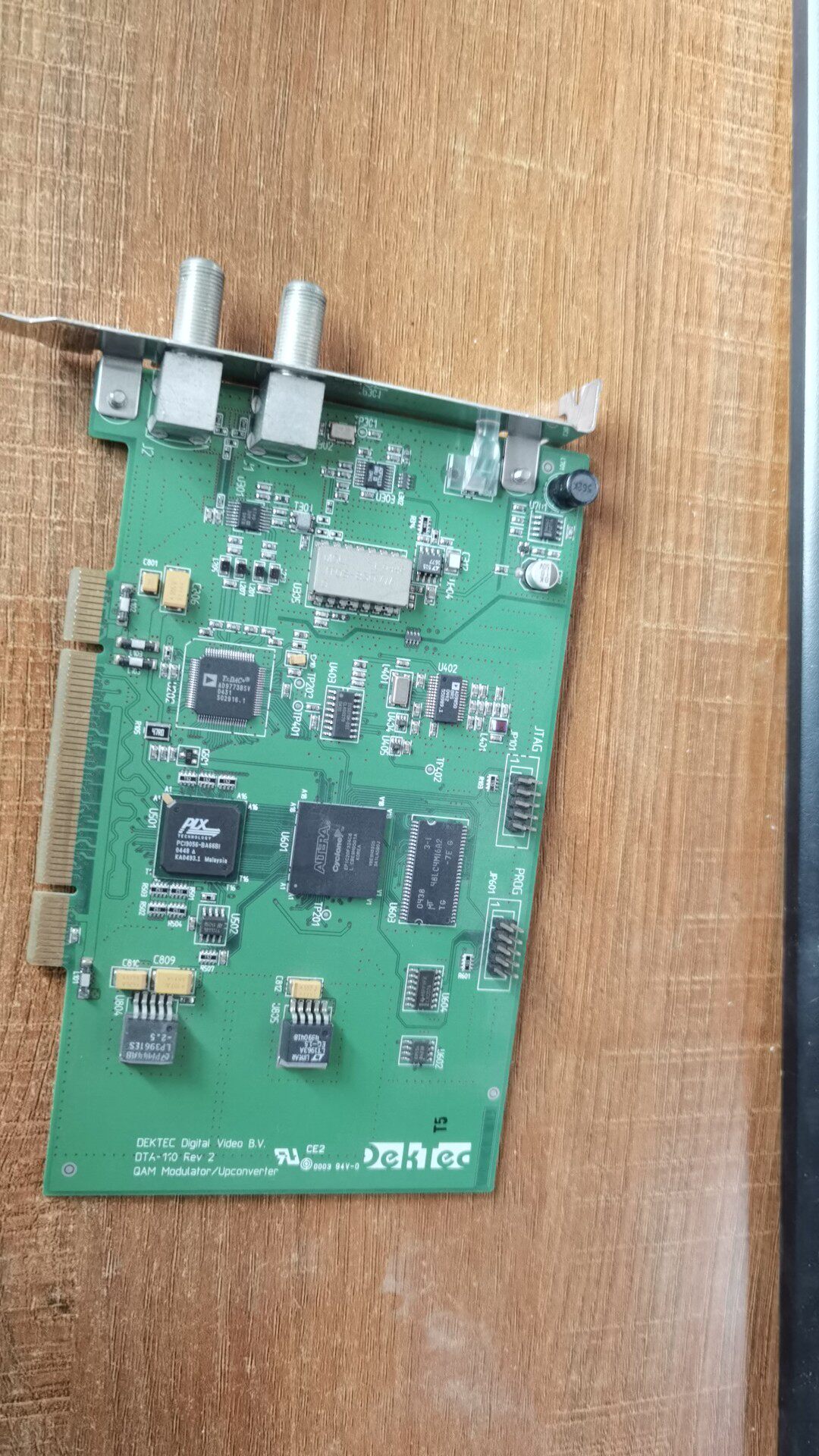 Dutch DEKTEC AG DTA-110 Rev 2-type DVB-C digital TV QAM modulation playing card