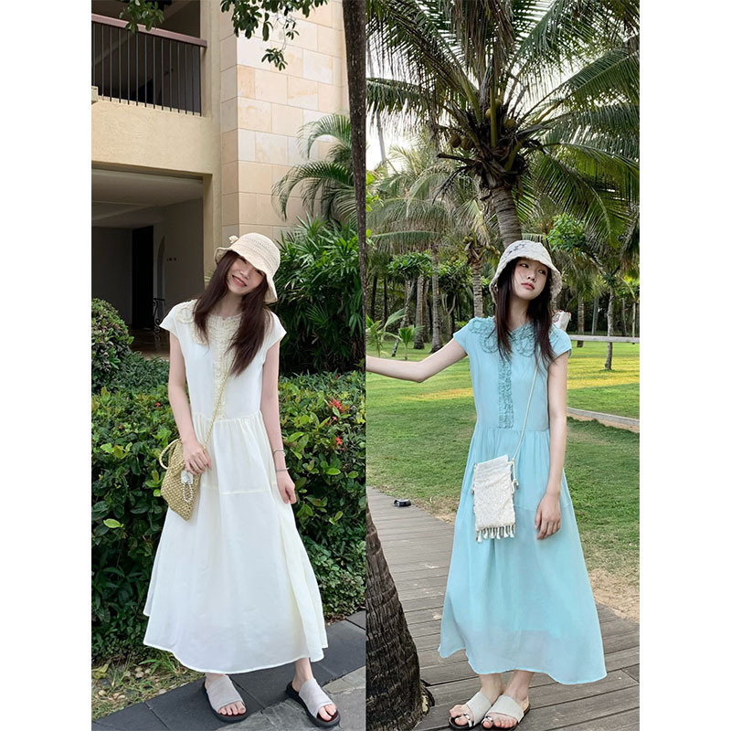 Roundshop | Long Island Moonlight 100 Tencel Cooling Short-Sleeve Dress with Floral Neckline Roundshop | Long Island Moonlight 100 Tencel Cooling Short-Sleeve Dress with Floral Neckline