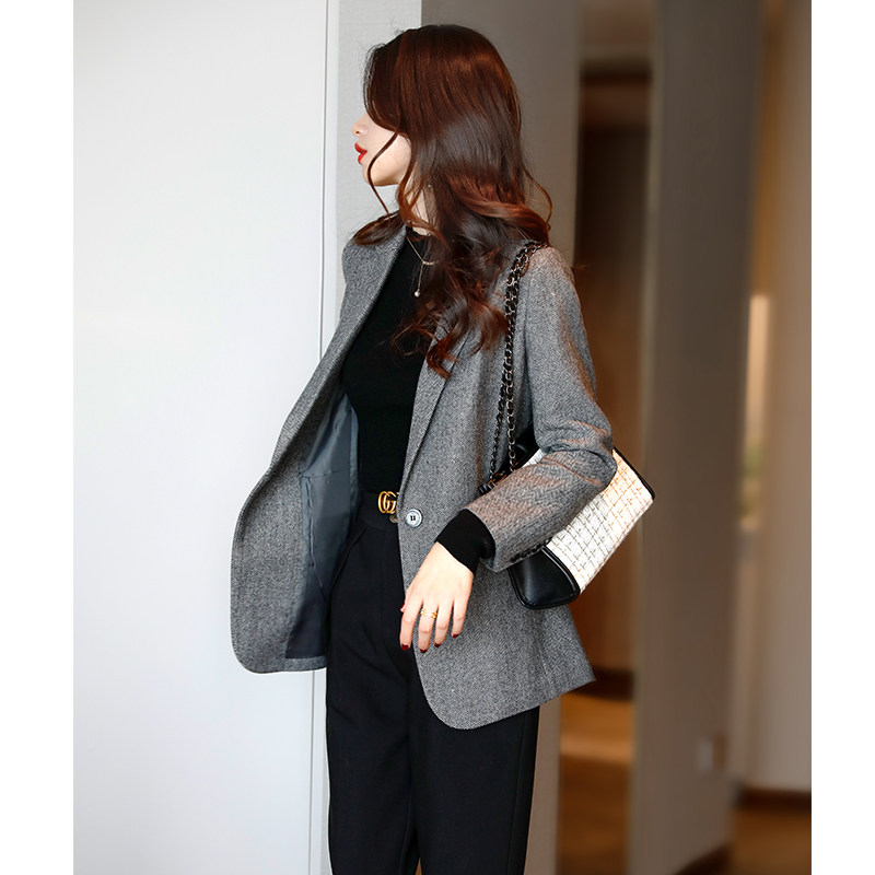 Herringbone Textured Suit Jacket Woman 2022 Chunqiu New Leisure 100 Lap One Grain Button Grey Little West Suit Jacket