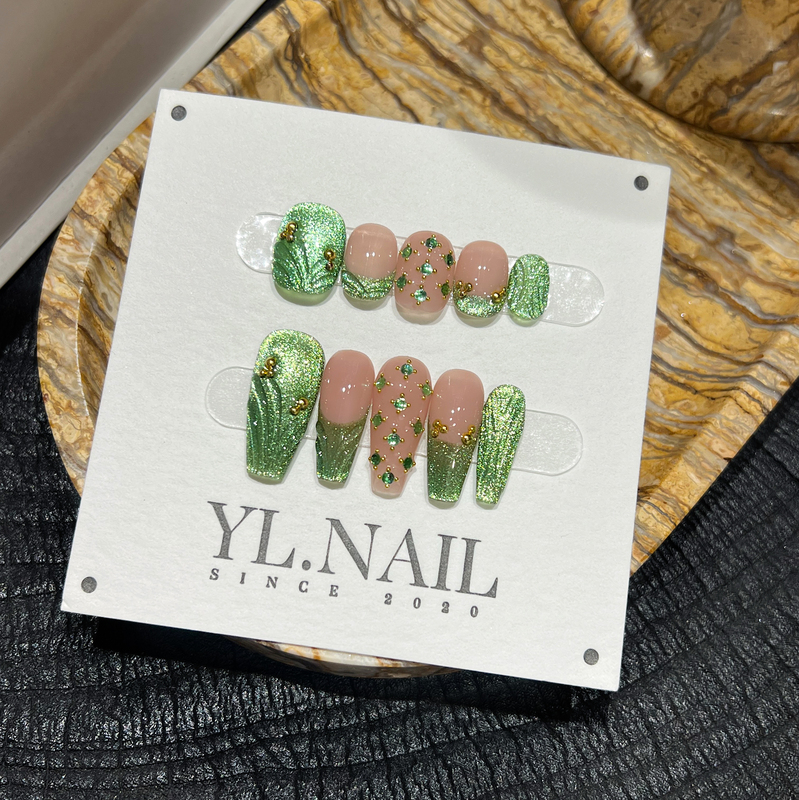 【Yl.Nail Human-Made Emerald】Handmade Nail Tips ins Unique Cat Eye French Style with Rhinestones Heavy Craft Wearable Nails