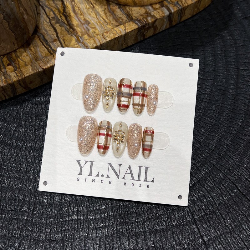 【Yl.Nail Dream Traveler】Handmade Nail Art ins Unique Hand-Painted Checkered Pattern with Rhinestones and Crushed Diamonds Press-On Nails