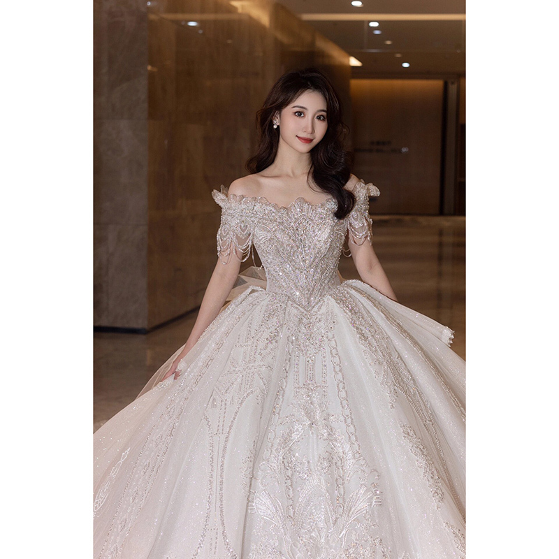 One-Shoulder French-Style Light Wedding Dress 2026 New Model Bridal Main Gown with High-End Texture, Heavy Craftsmanship, High-End Maternity Plus-Size with Train