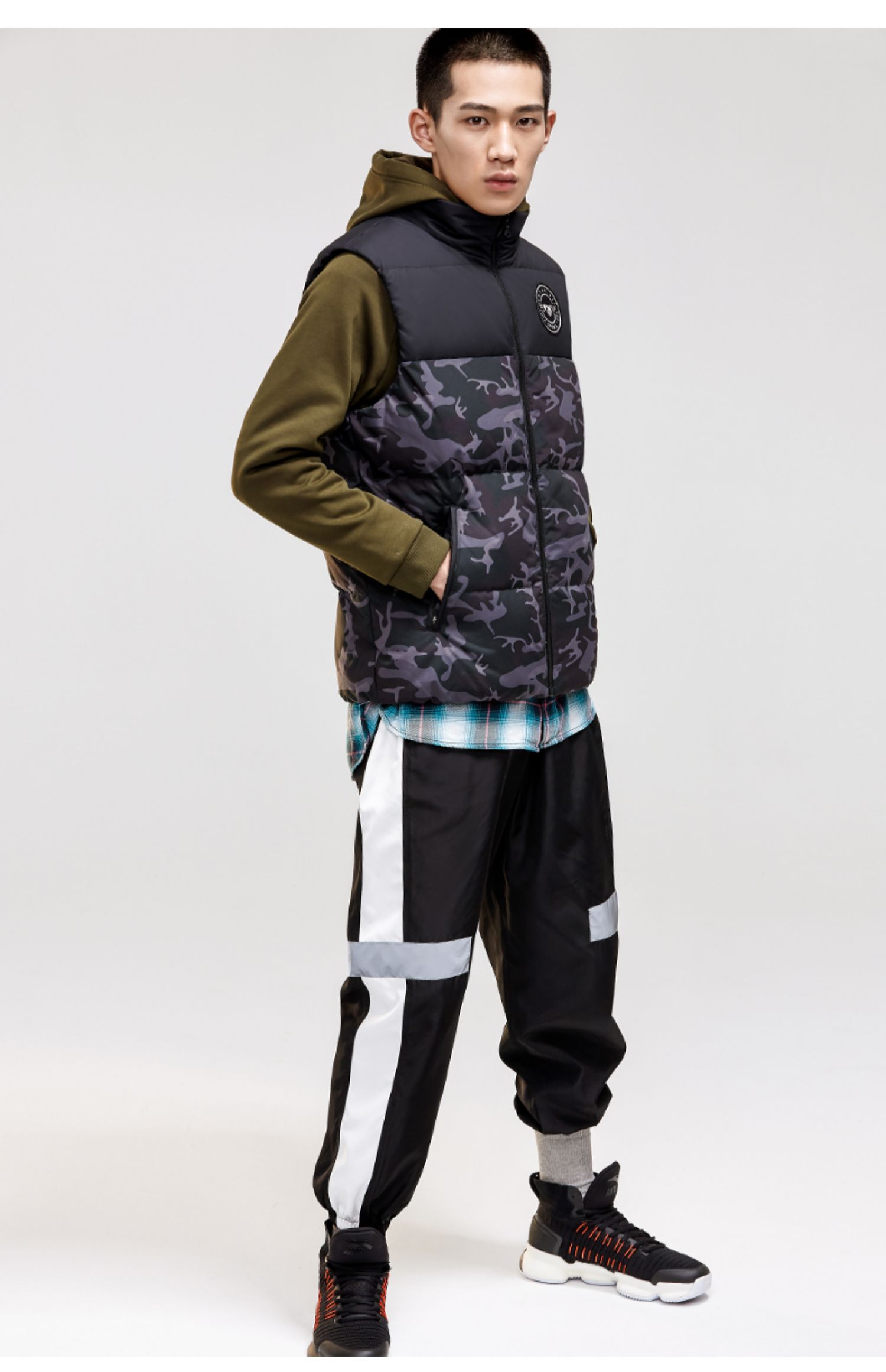 Anta down vest nam ngắn trùm đầu ấm áp áo gió cotton quần áo 2019 mùa đông mới áo khoác giản dị - Áo thể thao áo khoác sát nách nam