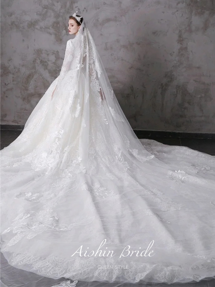 Wedding 2023 new bride French Heavy worker Dragon Tail Temperature retro temperament Senior court luxury high -definition long sleeve Wedding 2023 new bride French Heavy worker Dragon Tail Temperature retro temperament Senior court luxury high -definition long sleeve