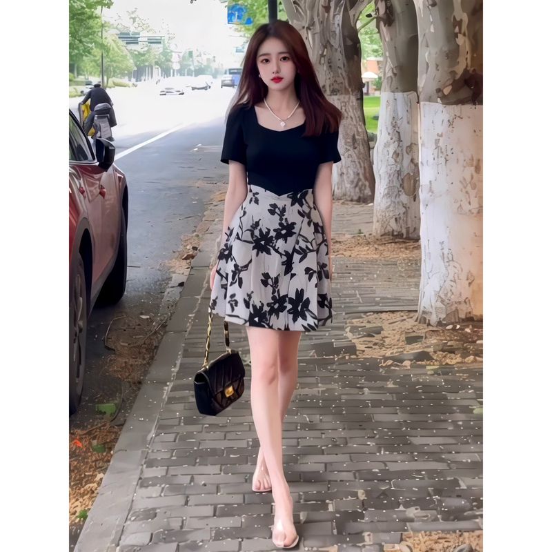 Hepburn-Style French Retro Dress for Women, Niche Design, Elegant and Socialite-Like, Waist-Cinching, Slimming, Short Skirt for Petite Figures