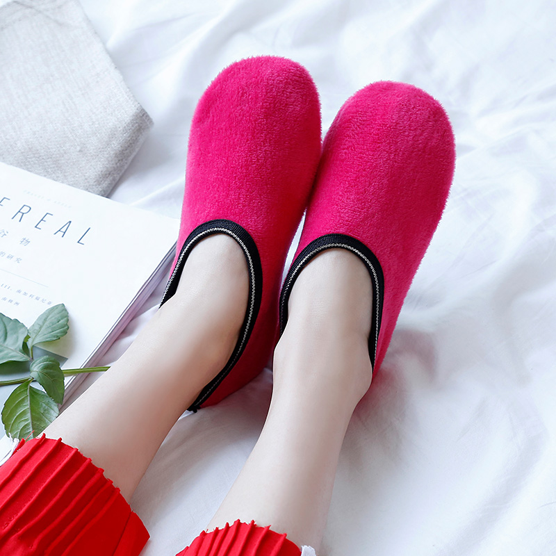 Mùa thu và mùa đông cộng với nhung ấm áp nhà người lớn nam và nữ vớ sàn trung tâm giáo dục sớm trẻ em vớ chống trượt đặt logo tùy chỉnh tất lười nam