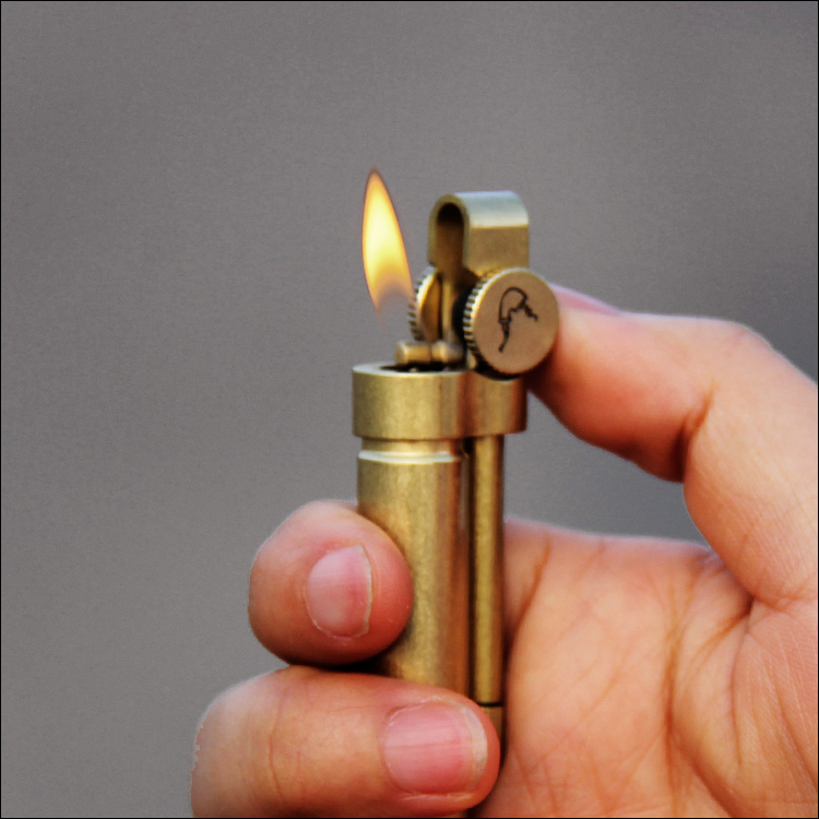 100 Knotwheel Gas Lighter Pure Copper Individuality Retro Creative Men Lighter Metal Clear Fire Inflatable Lighter