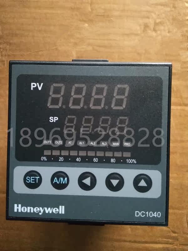 New honeywell Stereotype Machine Temperature Control DC1040CR-701000-E Printing Machinery Temperature Table 30100